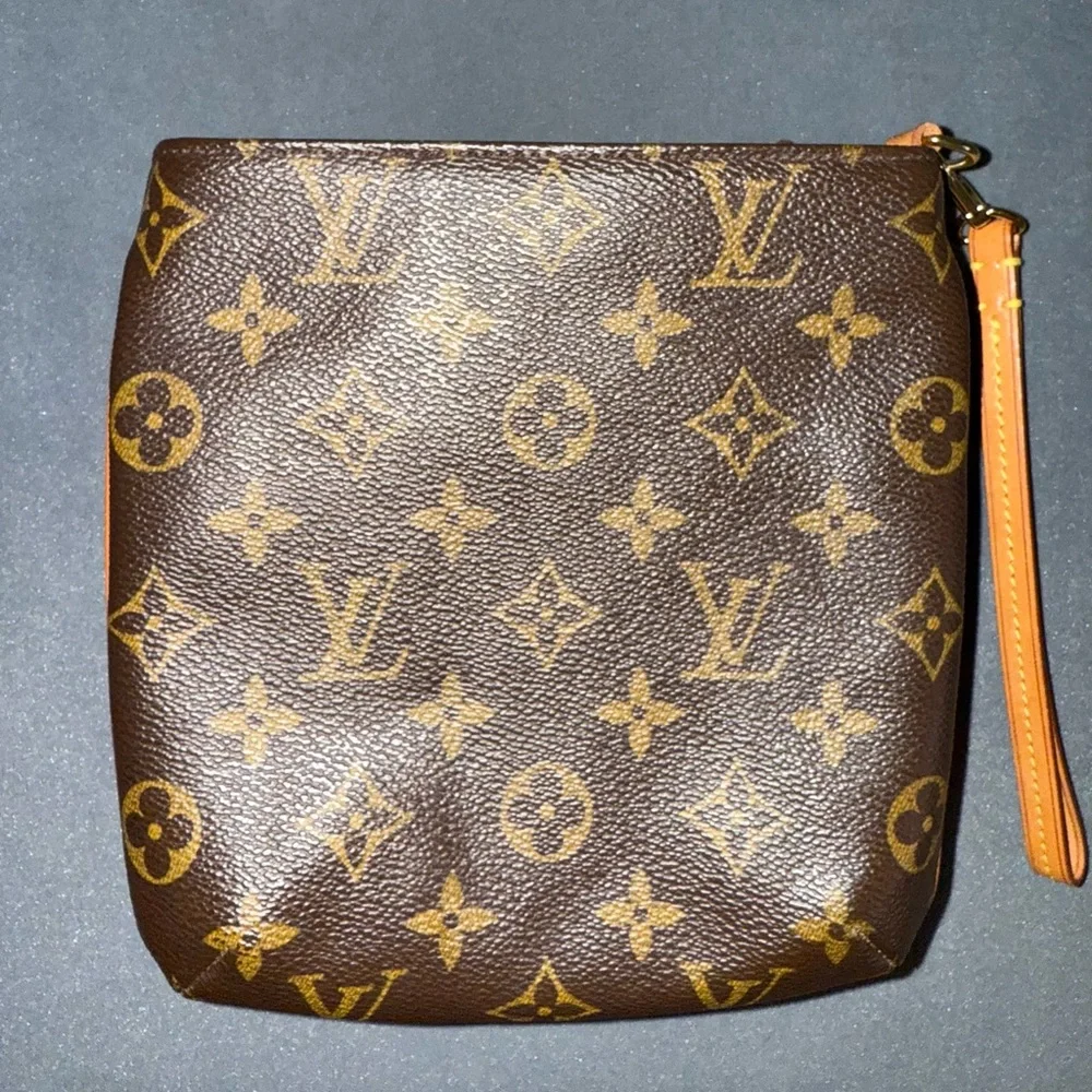 Authentic Louis Vuitton Partition Wristlet Clutch Monogram Canvas - Picture 3 of 8